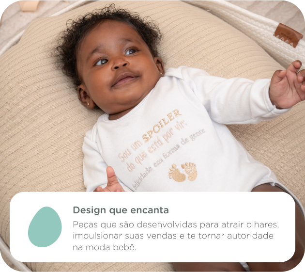 Bebê usando uma peça Fofinho — design que encanta